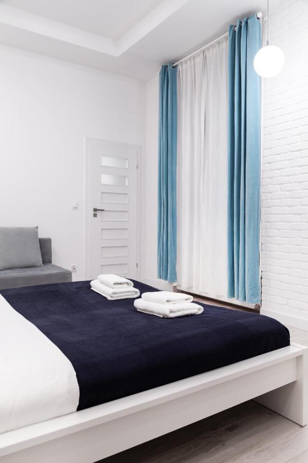 Househost Apartment: Bonerowska 5/11 Красков Екстериор снимка